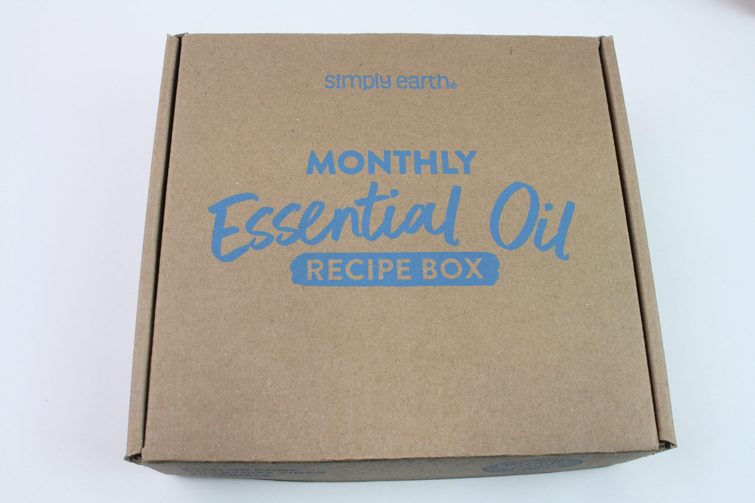 Simply Earth December 2025 Essential Oil Review